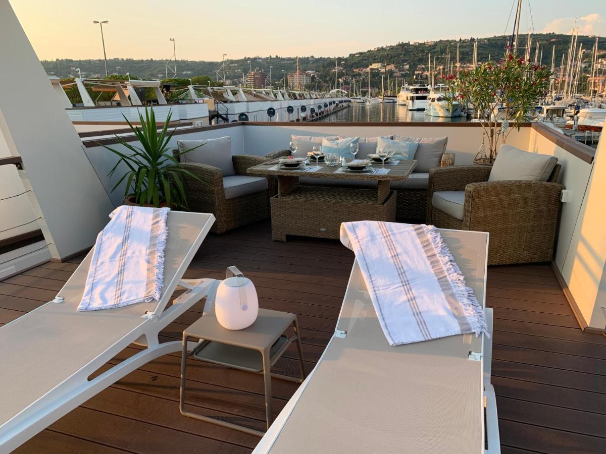 Sirena Floating House Portoroz Villa Buitenkant foto