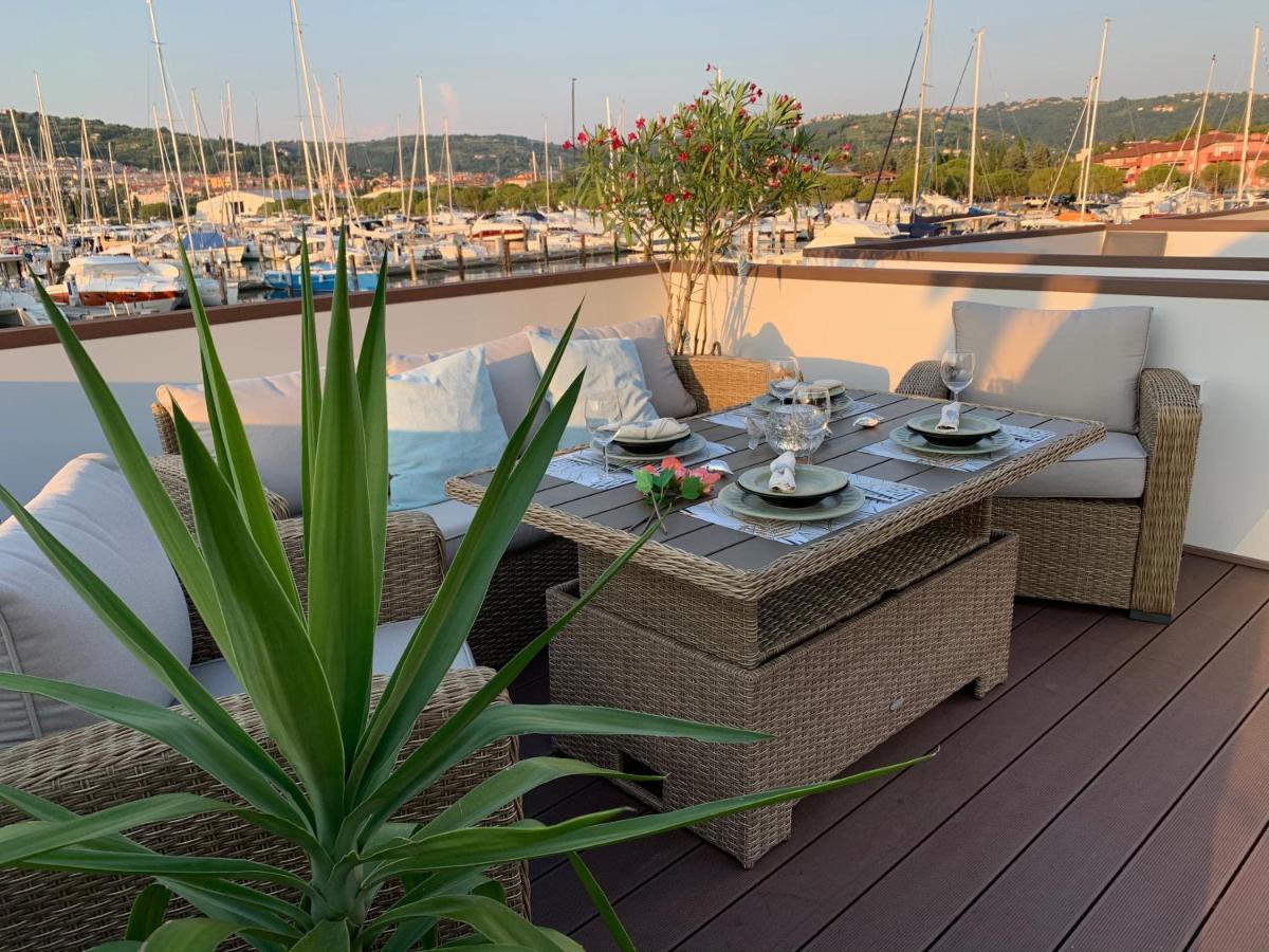 Sirena Floating House Portoroz Villa Buitenkant foto